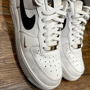 Nike Air Force 1 - worn but in great shape